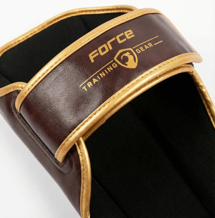 Ochraniacze na piszczele czerwone