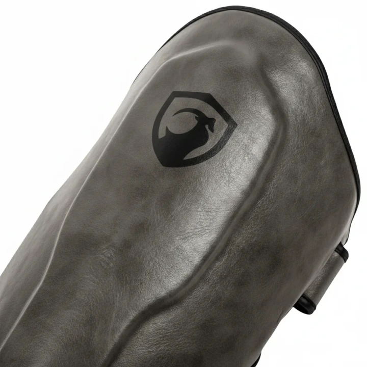 Ochraniacze na piszczele szare