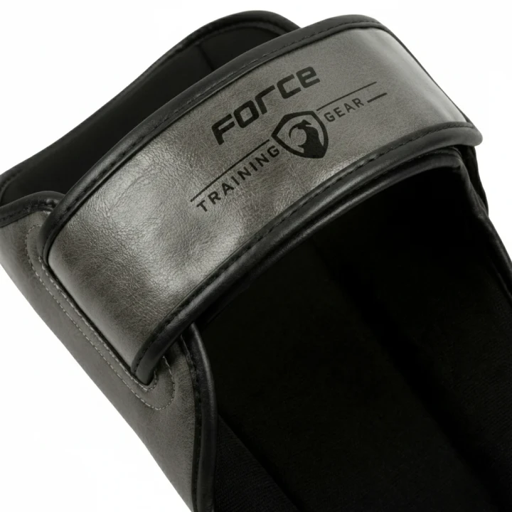 Ochraniacze na piszczele szare